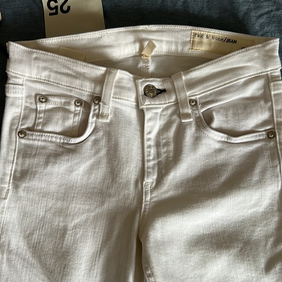 $85 - WHITE Rag and Bone / Jean skinny - Picture 6 of 11